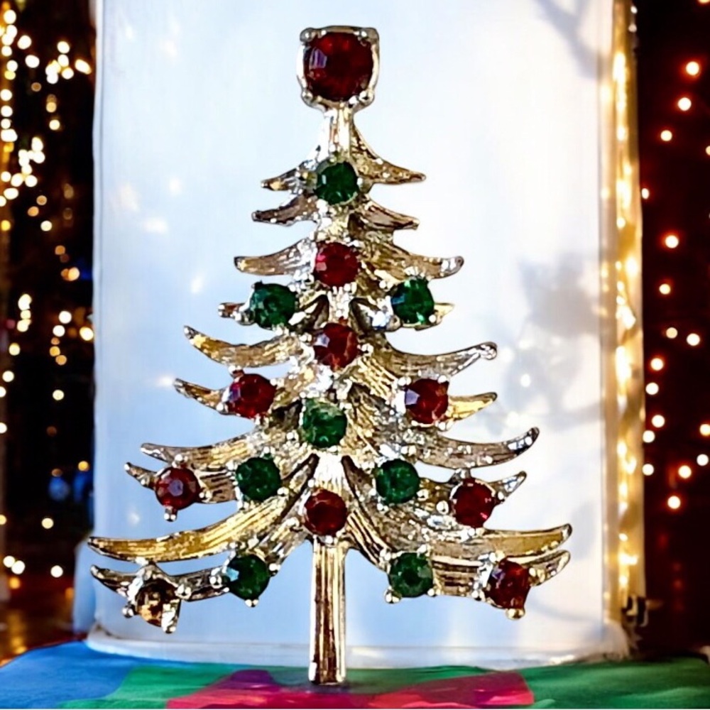MYLU Vintage Christmas Tree Pin Brooch SilverTone Red & Green Rhinestones